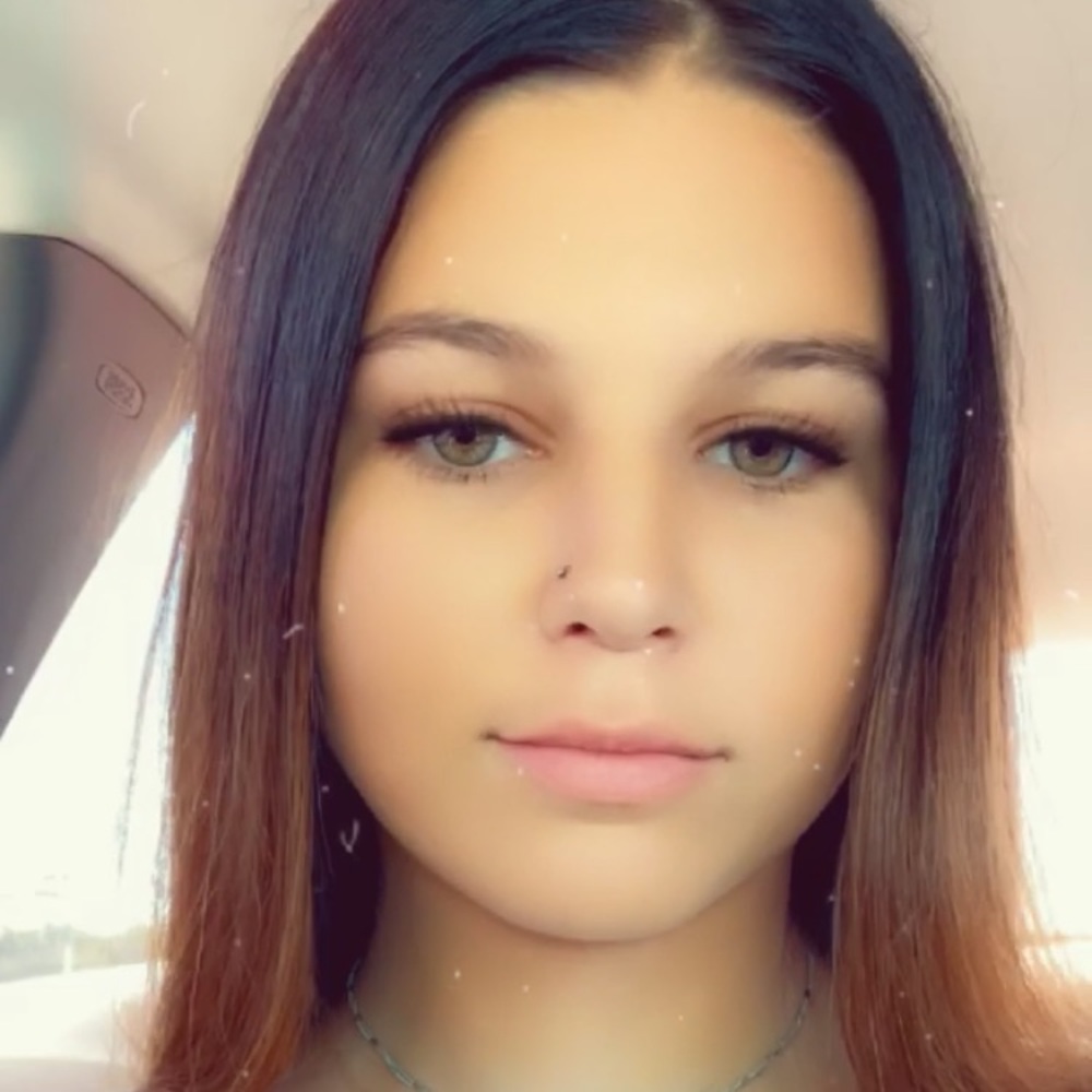 Meet your Posher, Caitlin